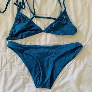 FRANKIES BIKINIS SET
